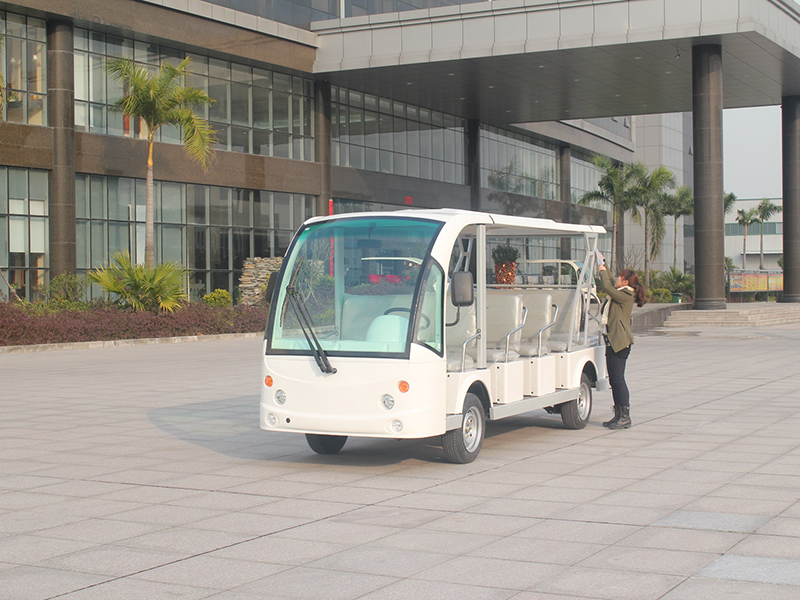 如何維護保養(yǎng)電動觀光車的電池